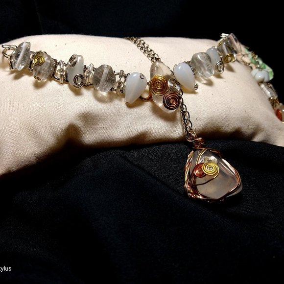 CCLHMHLLC Wirewrapped Jewellery Designs - Picture 1 of 4